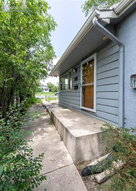 Tiny photo for 909 E Costilla Street, Colorado Springs, CO 80903 (MLS # 2178890)