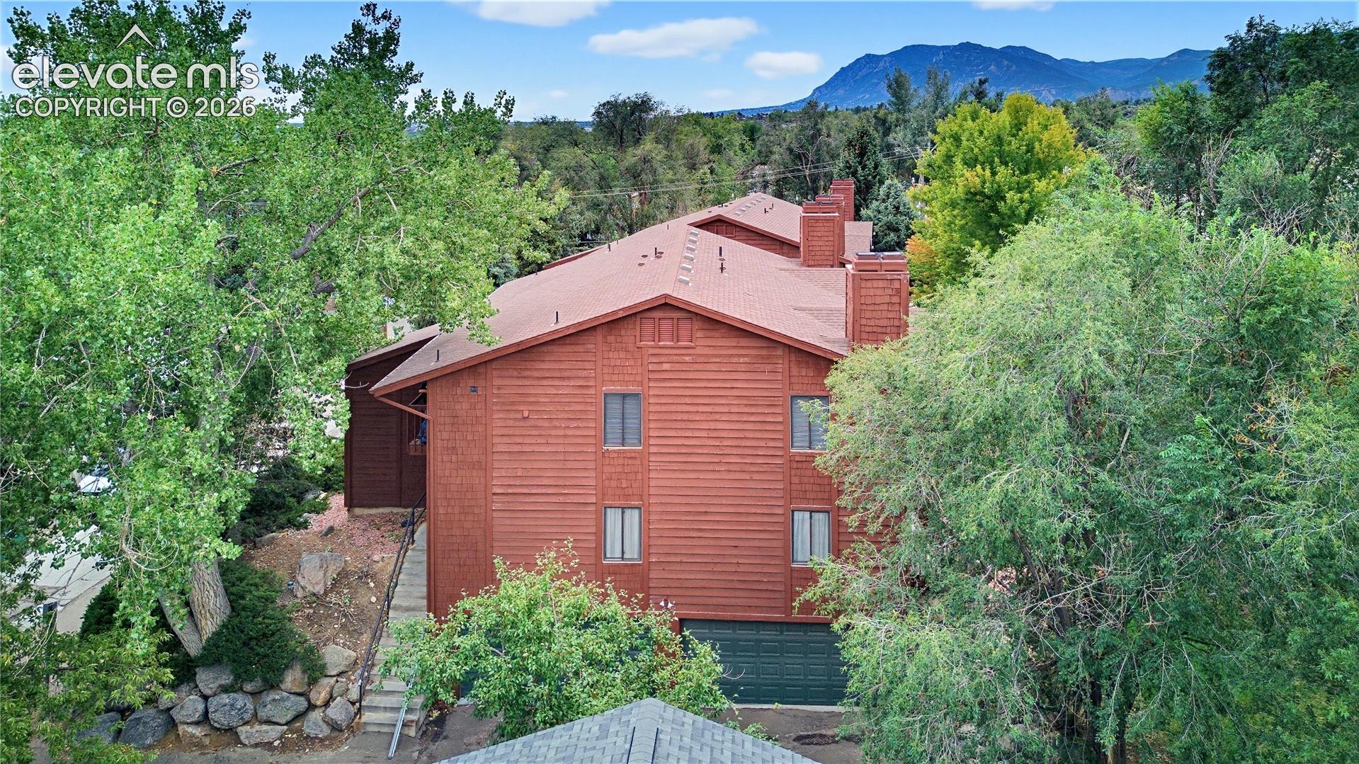 2526 Plumtree Grove