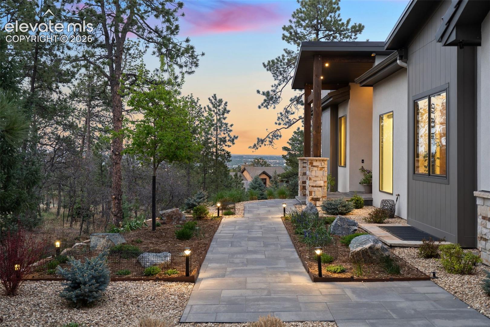 1685 Oakmoor Heights