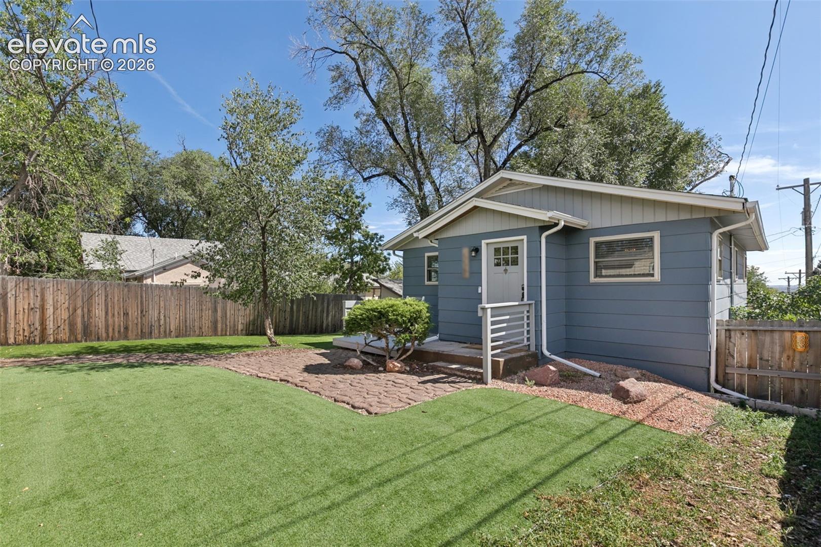 2221 E Uintah Street
