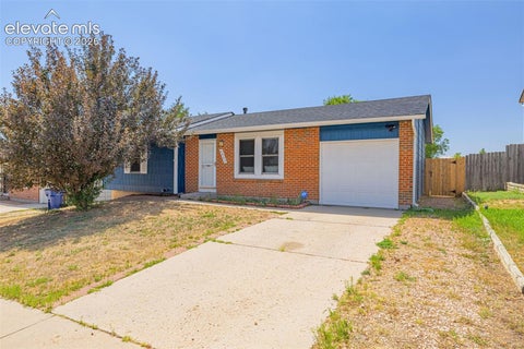 Photo of 6805 Parkridge Court, Colorado Springs, CO 80915 (MLS # 4632989)