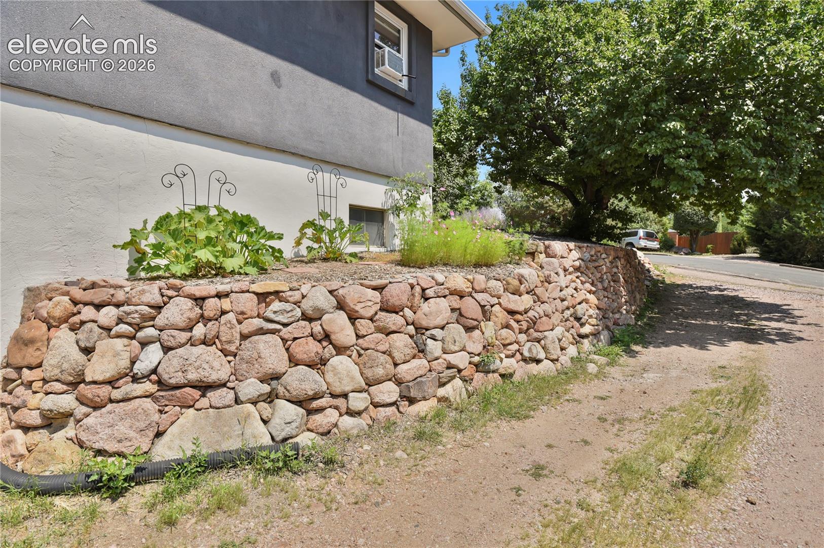 1516 Dorchester Drive