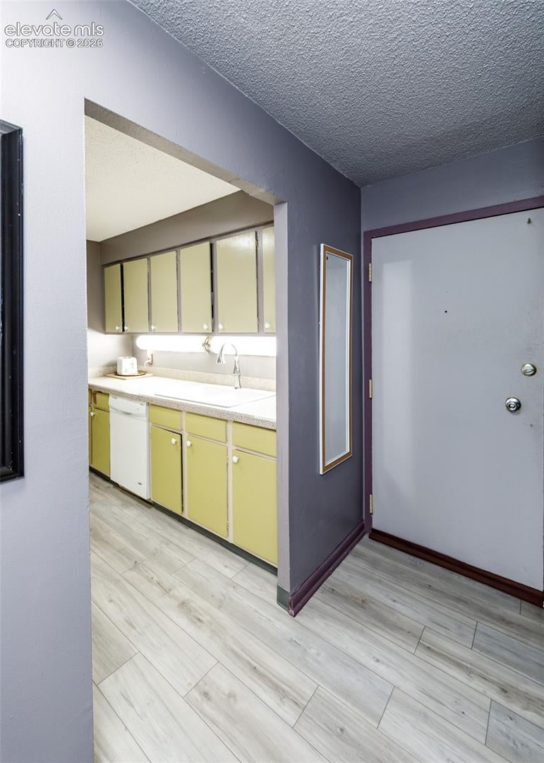 411 Lakewood Circle A1005