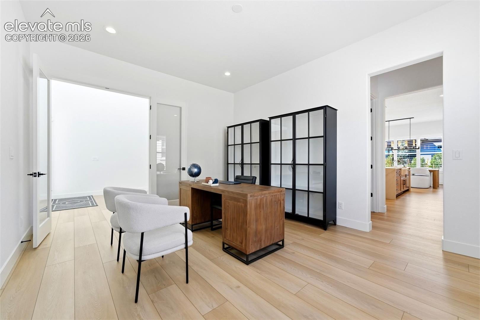 3414 Crest Hollow View
