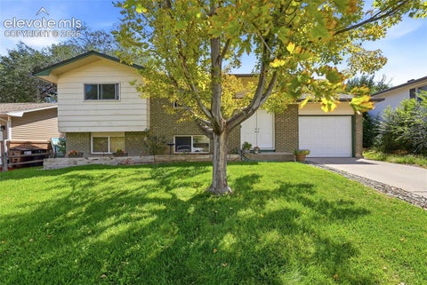 Photo of 824 Squire Street, Colorado Springs, CO 80911 (MLS # 8301478)