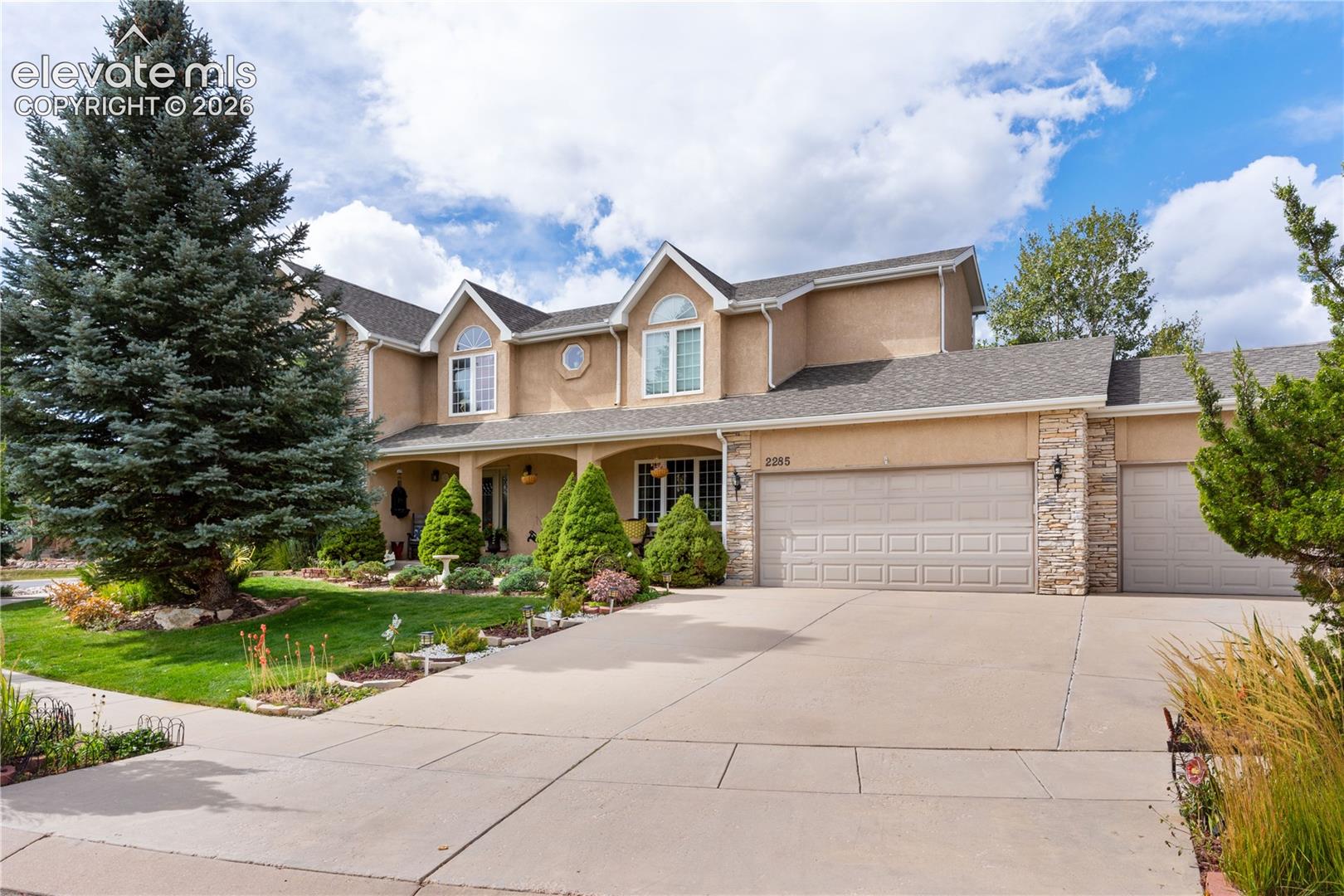 2285 Vanreen Drive