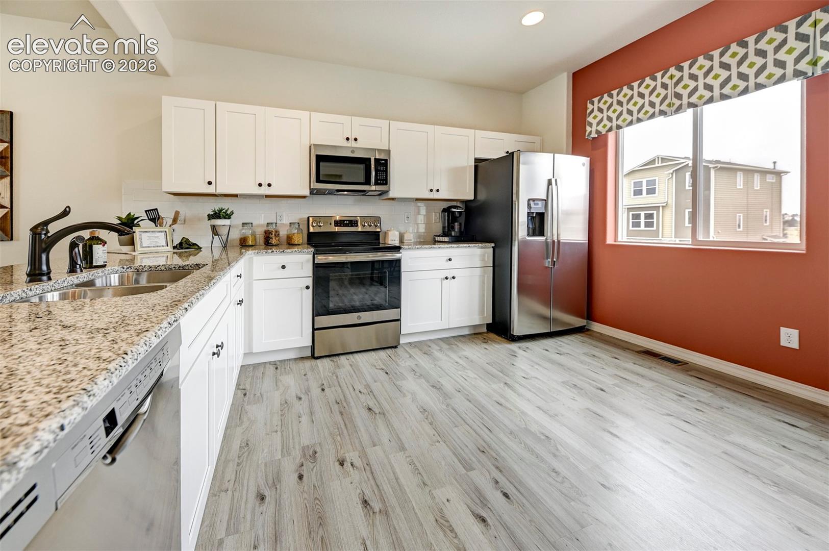 1827 Wildland Heights