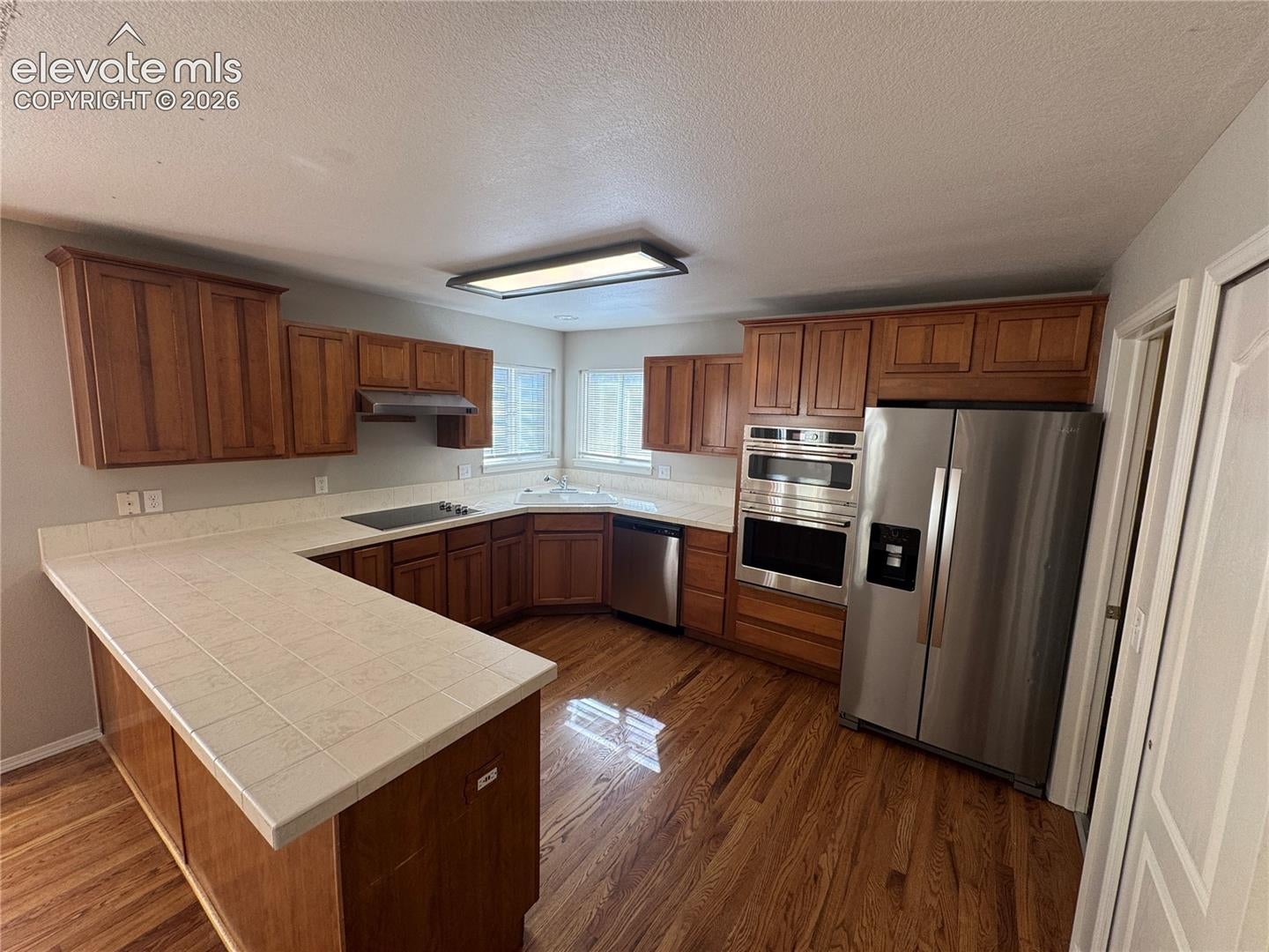 5625 Saddle Rock Road
