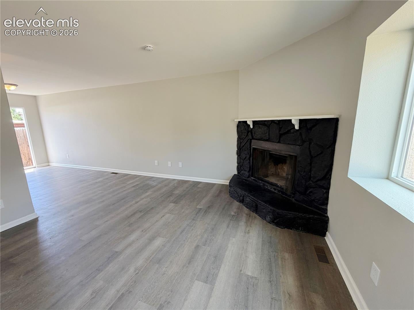 3075 Starlight Circle