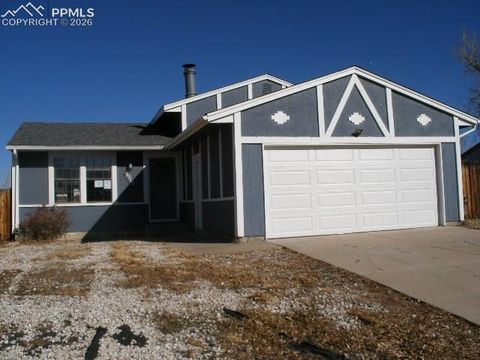 Photo of 2315 Newcastle Drive, Pueblo, CO 81008 (MLS # 5167005)
