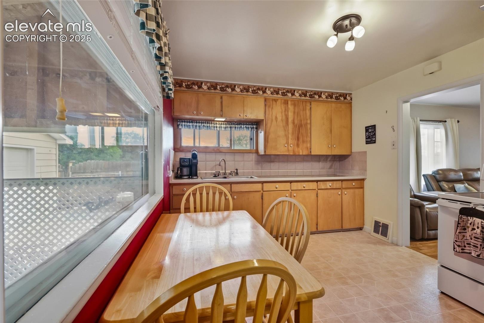 960 6th Street