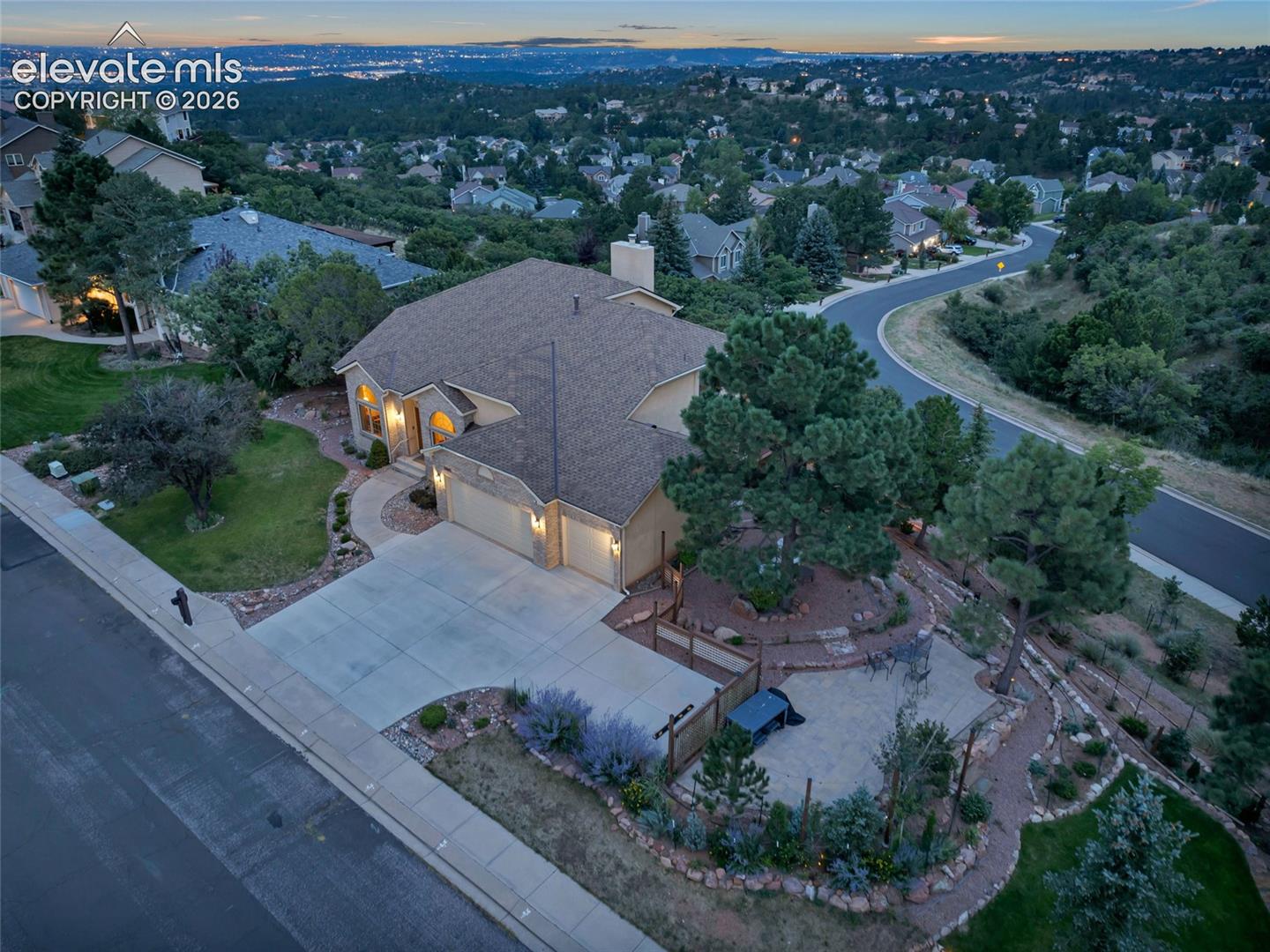2565 Kinderhook Lane