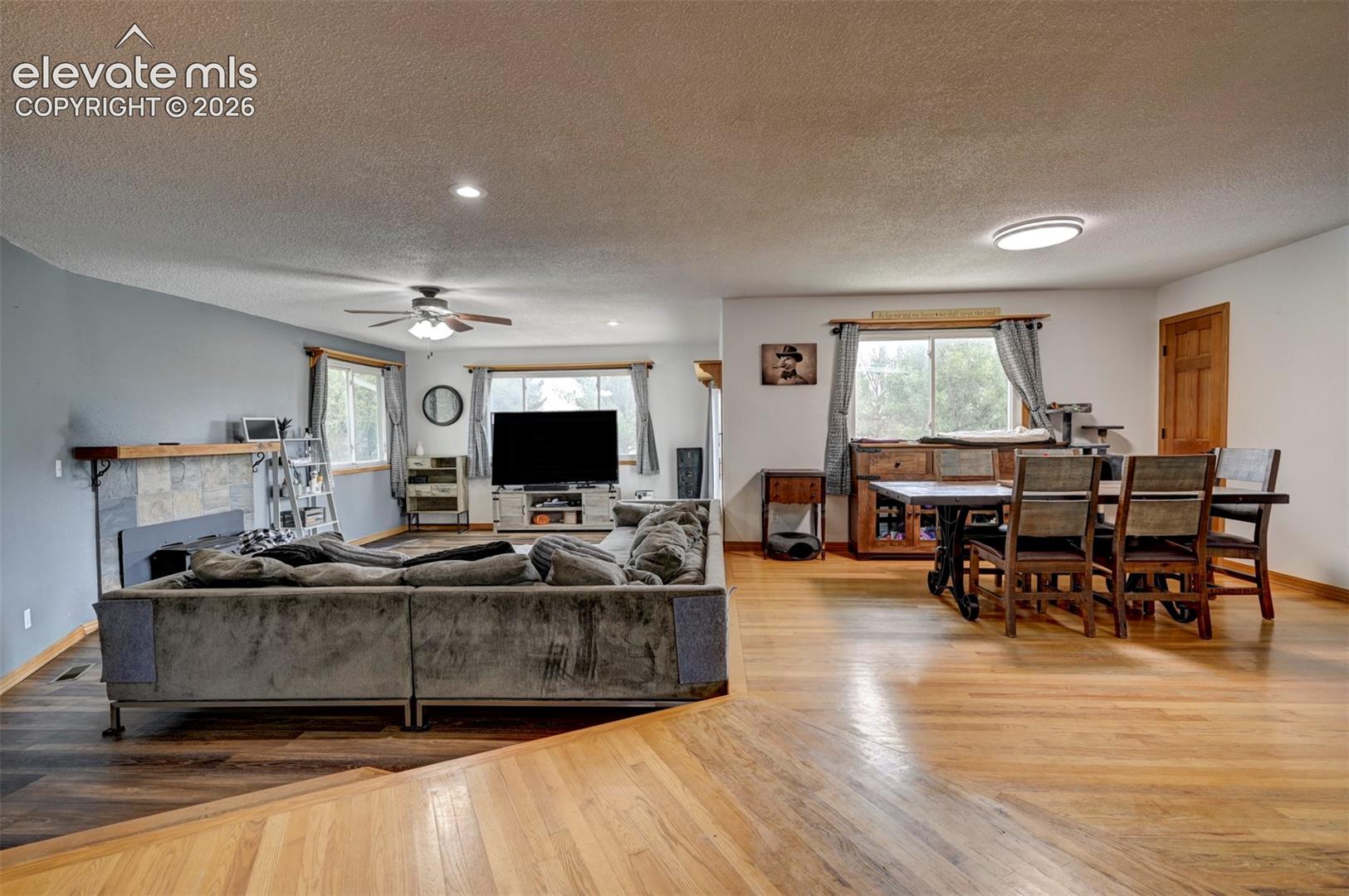8170 Valli-Farm Road