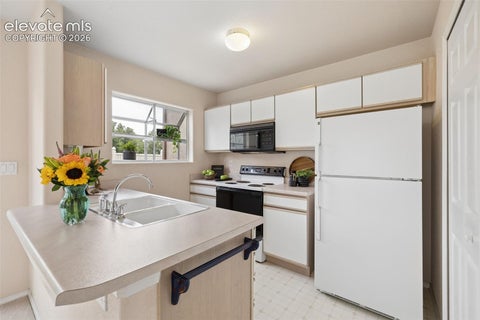 Tiny photo for 6237 Colony Circle, Colorado Springs, CO 80919 (MLS # 1889677)