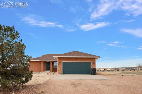Photo of 1313 N Blue Lake Lane, Pueblo, CO 81007 (MLS # 3338296)