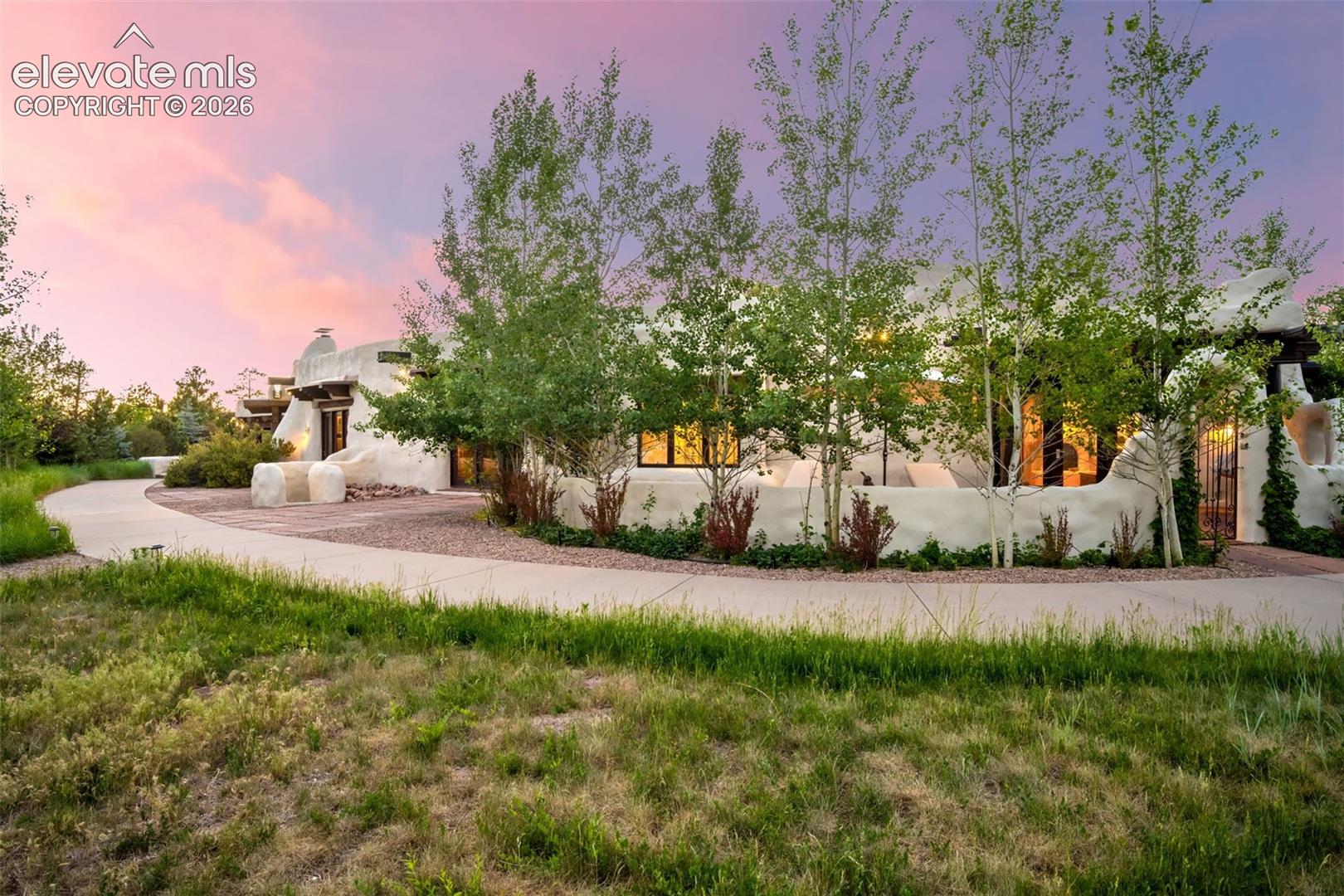 3885 Wapiti Way