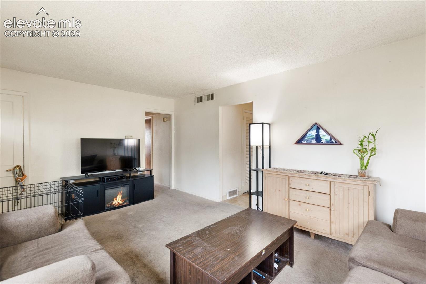 1205 Pando Avenue