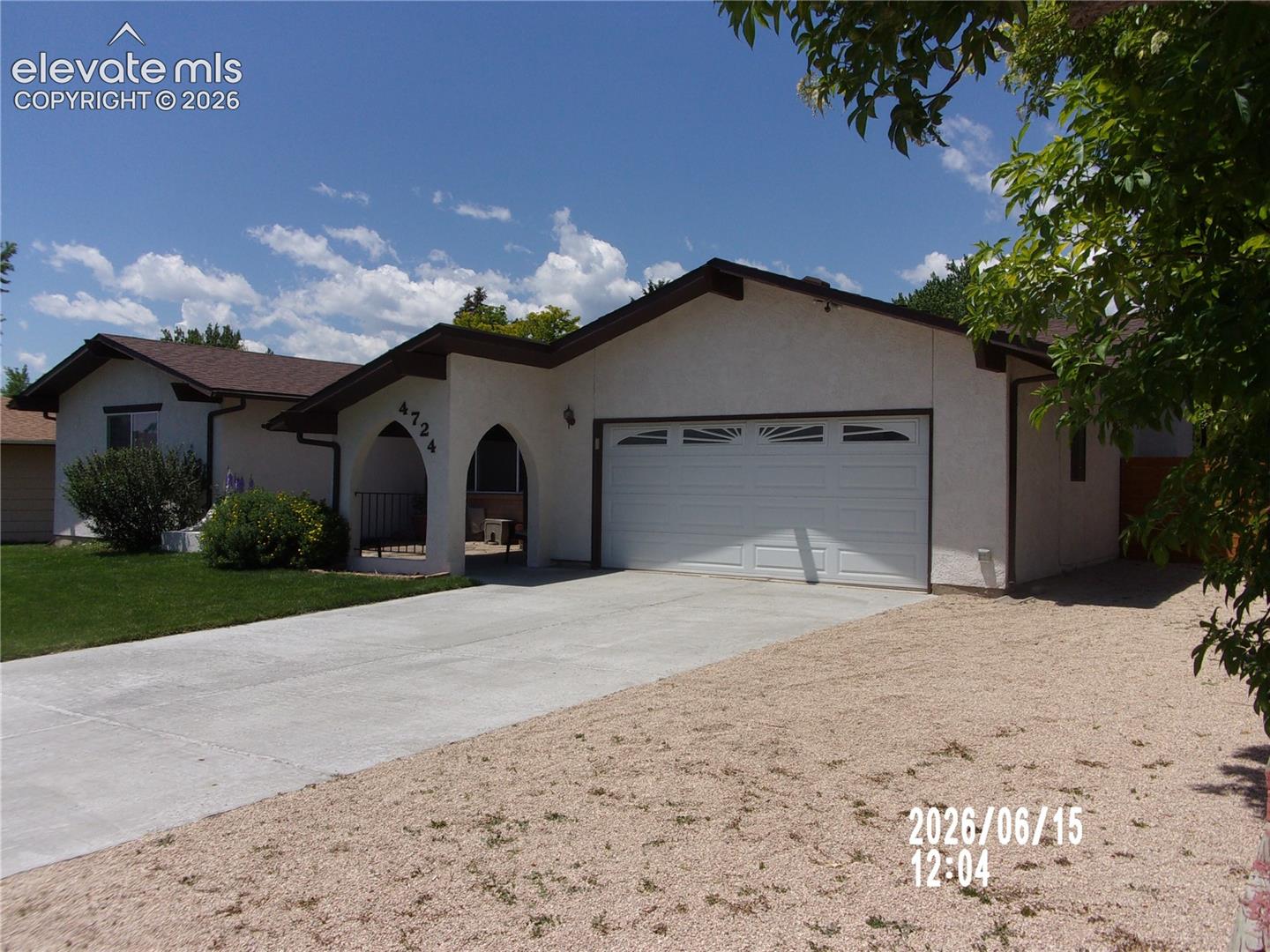 4724 N Hackamore Drive