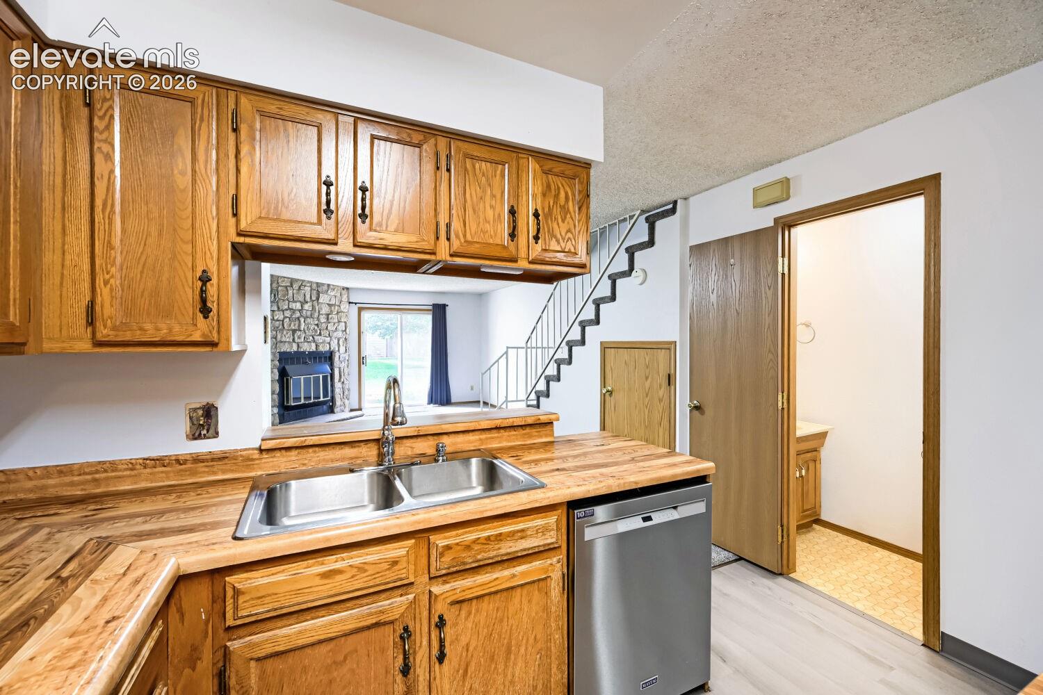 3515 Queen Anne Way