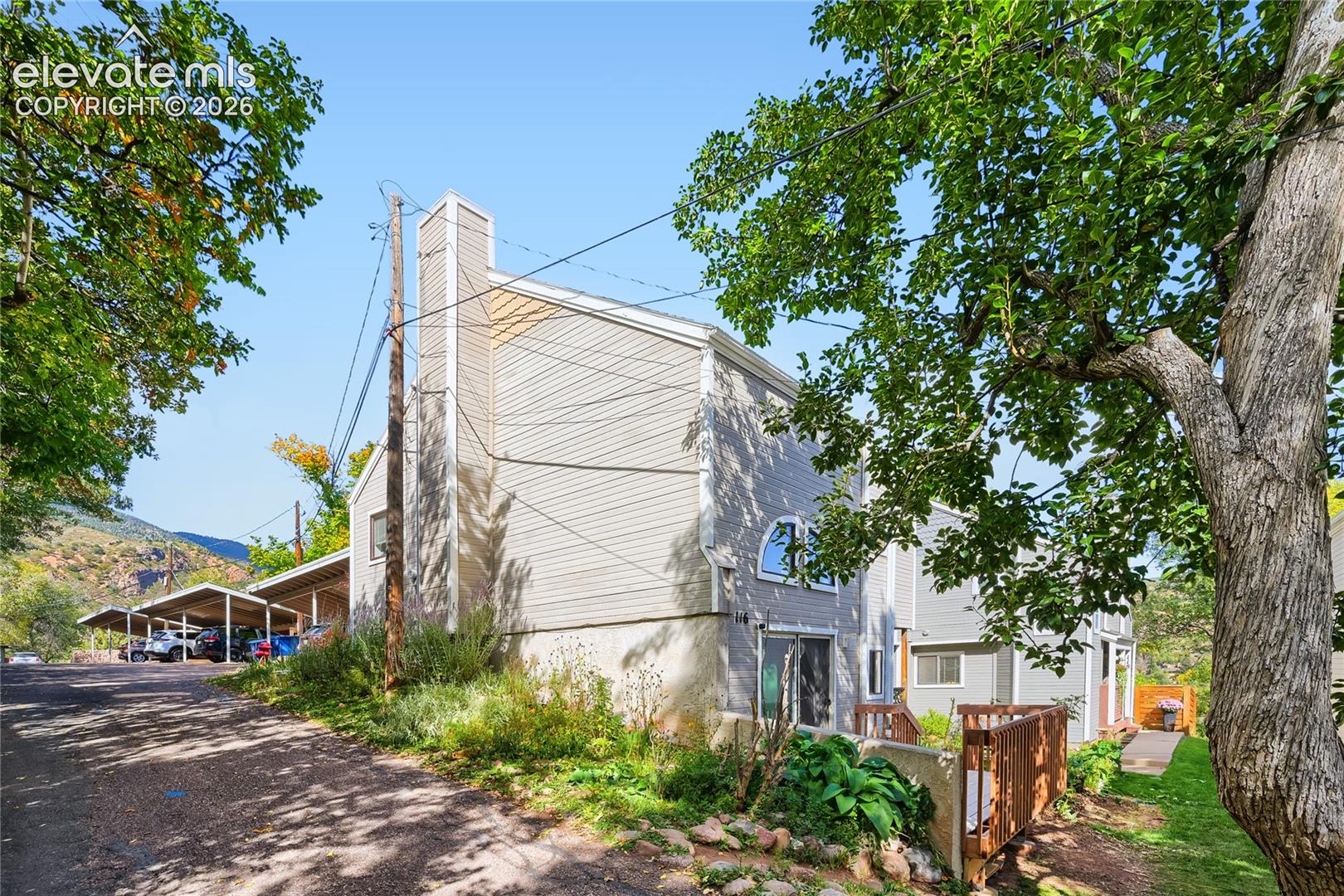 116 Manitou Place