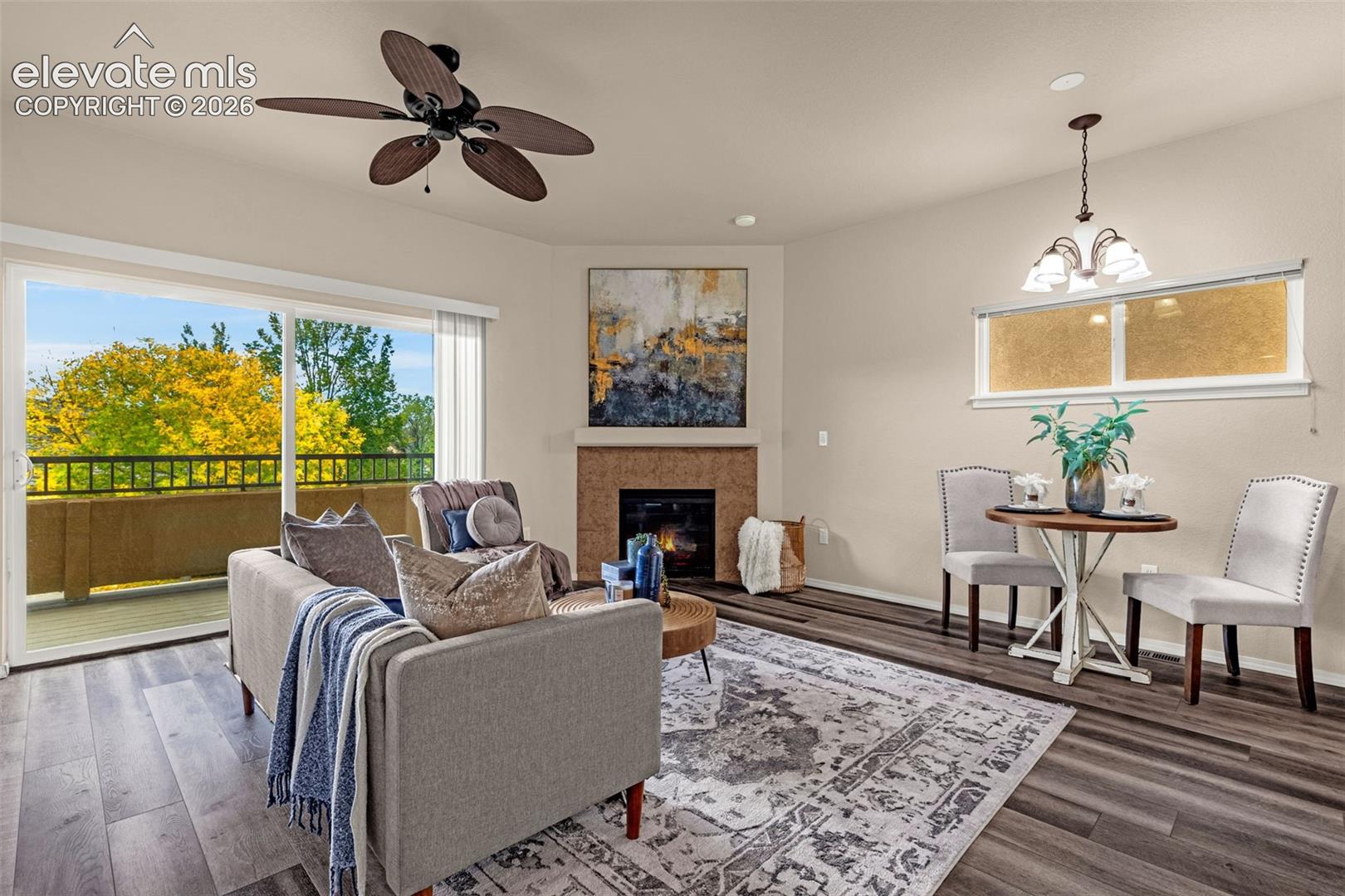 4367 Susie View
