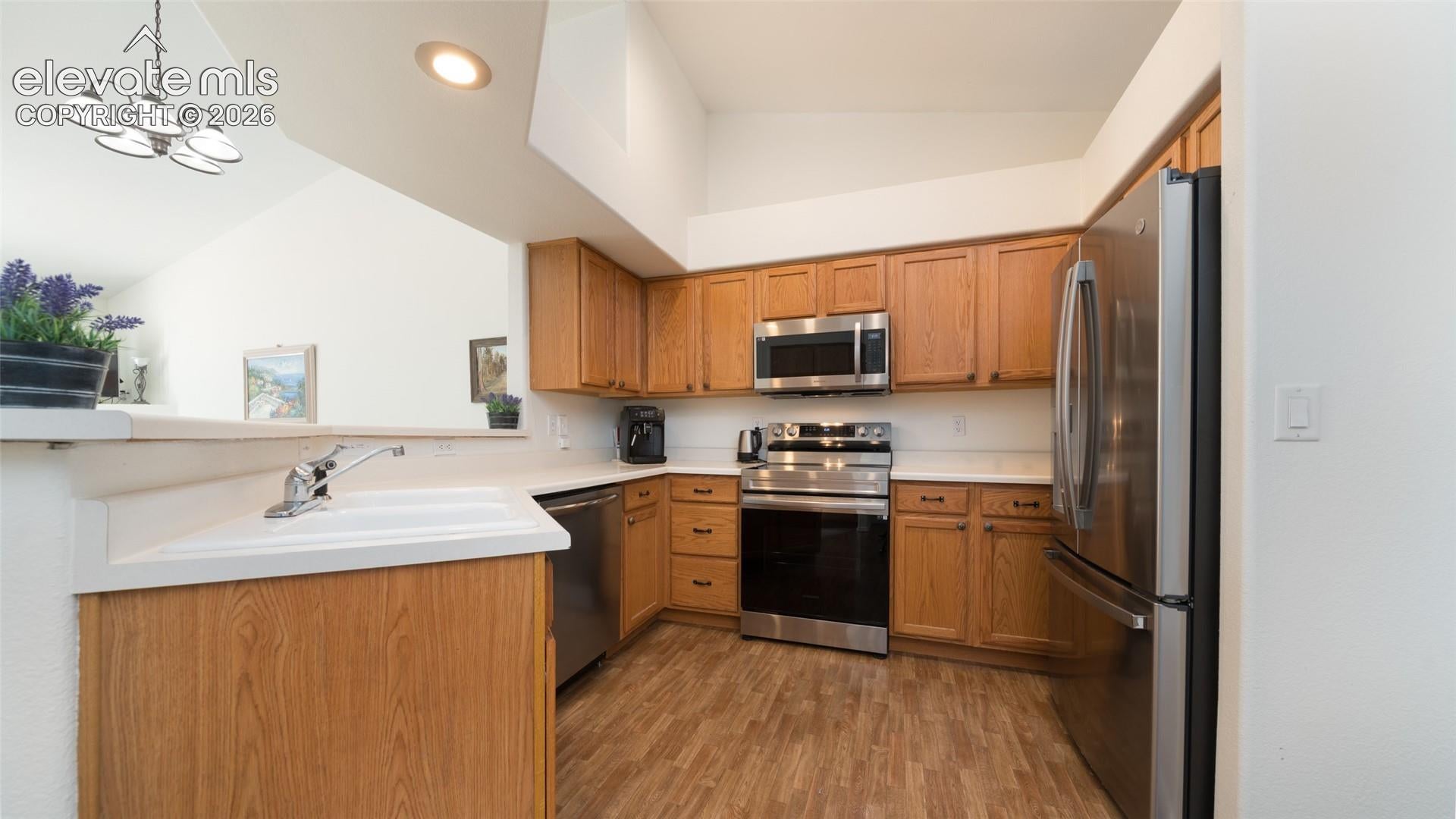 2136 Summerset Drive