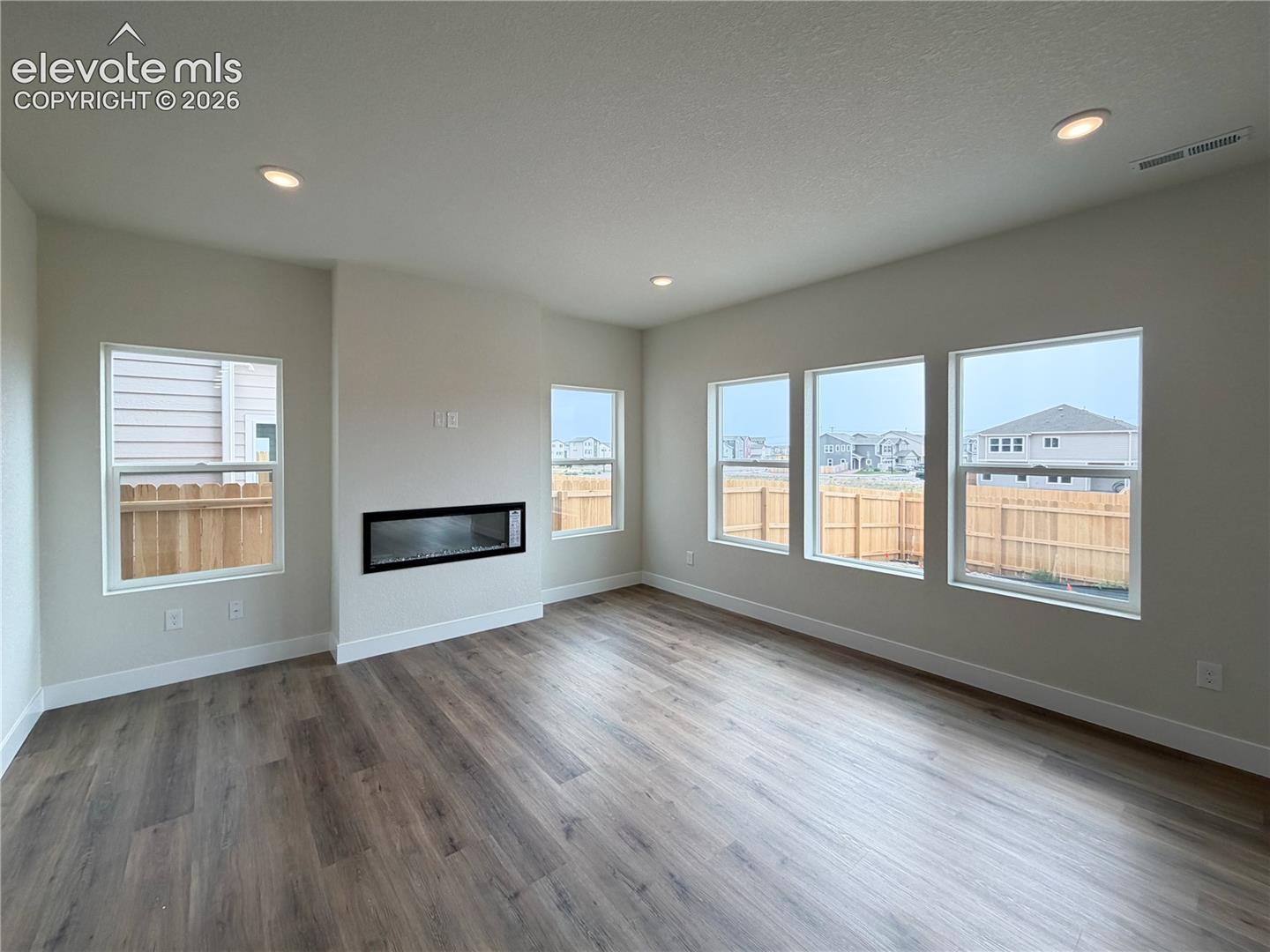 8222 Lemon Grass Road