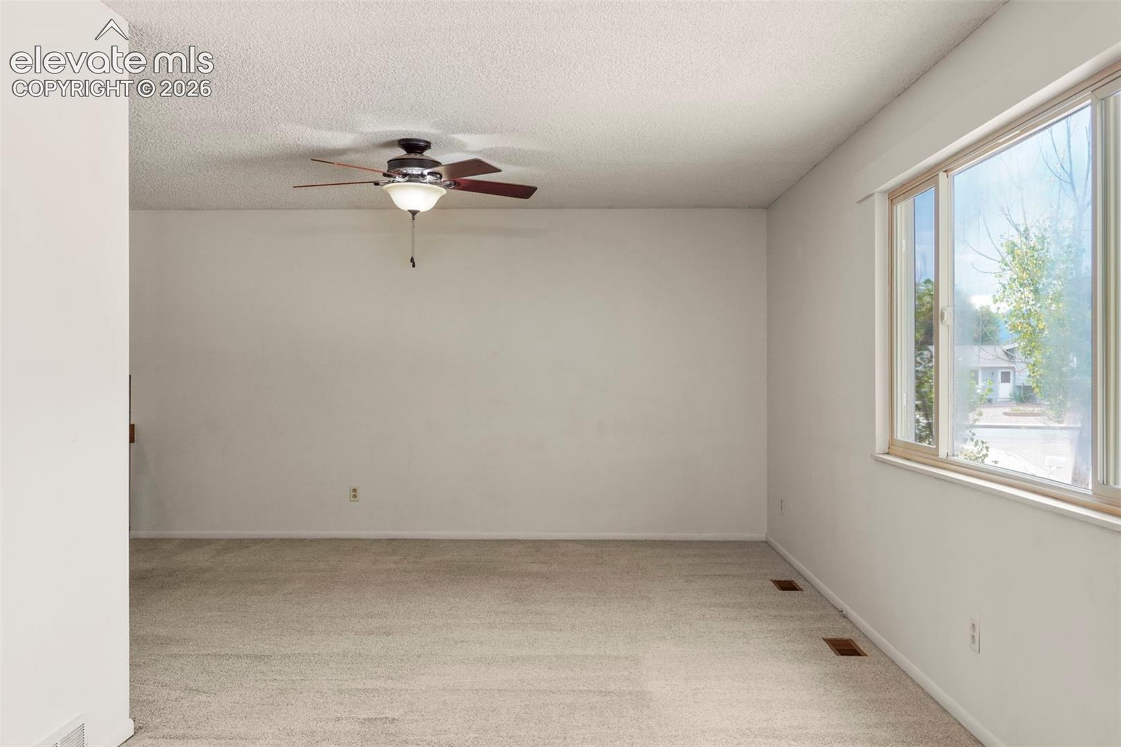 7515 Deer Trail