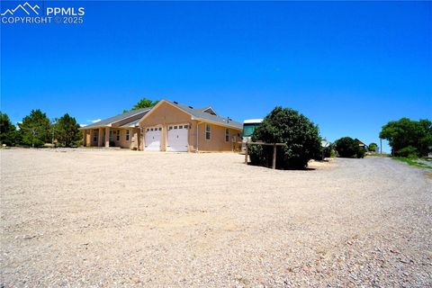 Photo of 461 E Fredonia Drive, Pueblo, CO 81007 (MLS # 6633698)