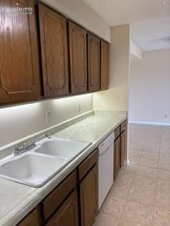 411 Lakewood Circle B530