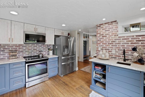 Tiny photo for 410 Laurel Street, Colorado Springs, CO 80904 (MLS # 3566976)