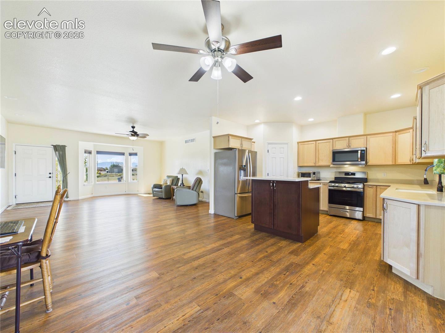 824 S Cayuga Court