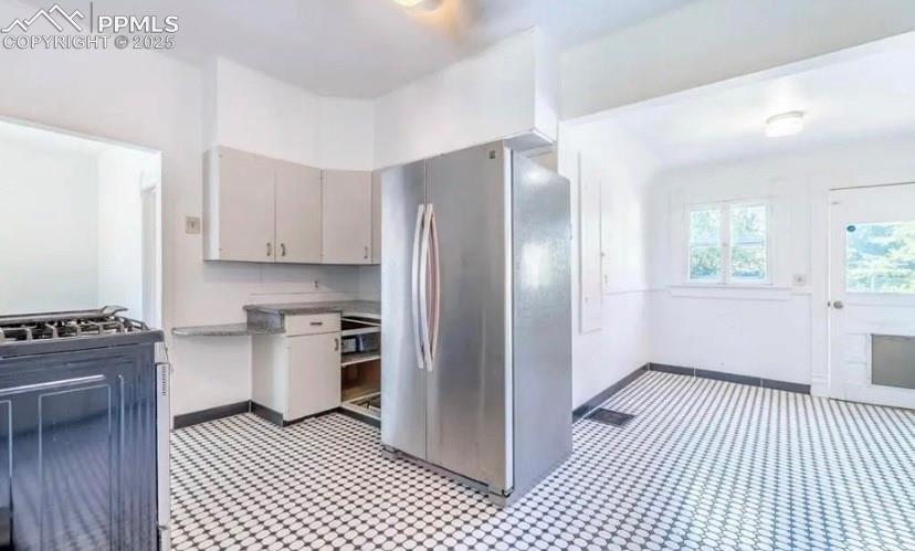116 W Adams Avenue