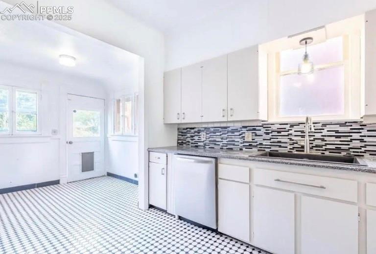 116 W Adams Avenue