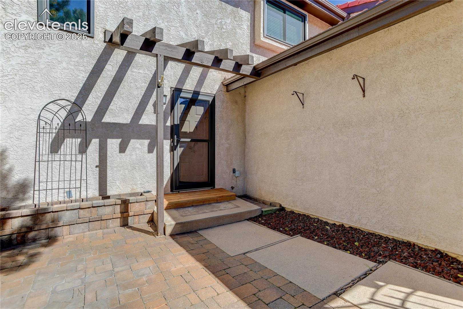 2932 Camino Cielo Court