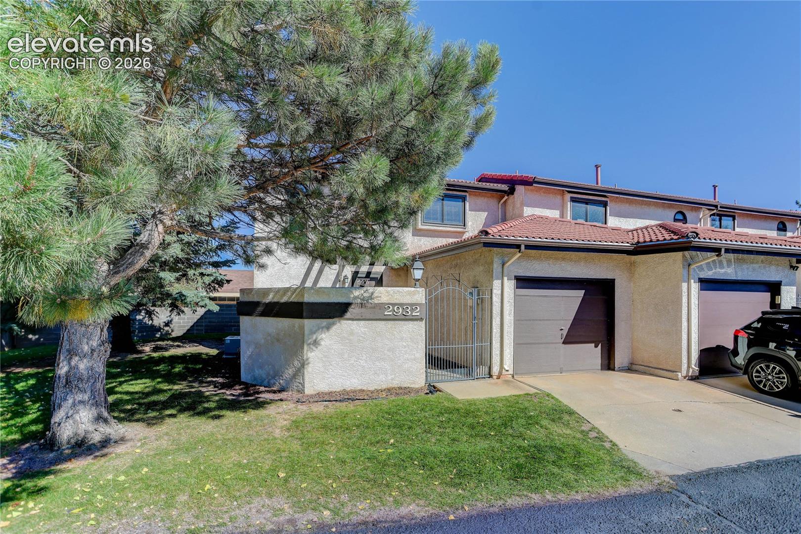 2932 Camino Cielo Court