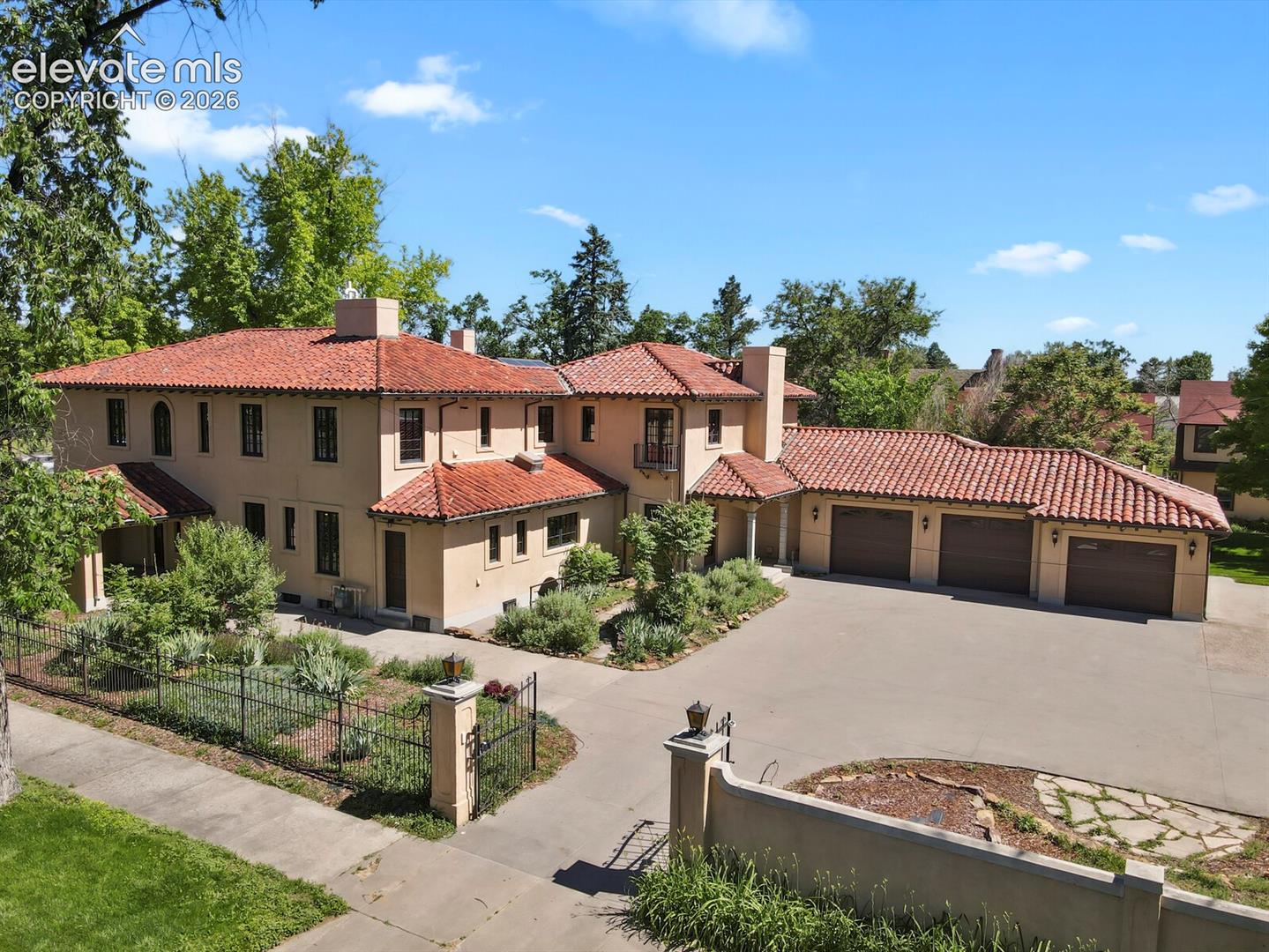 1730 N Cascade Avenue