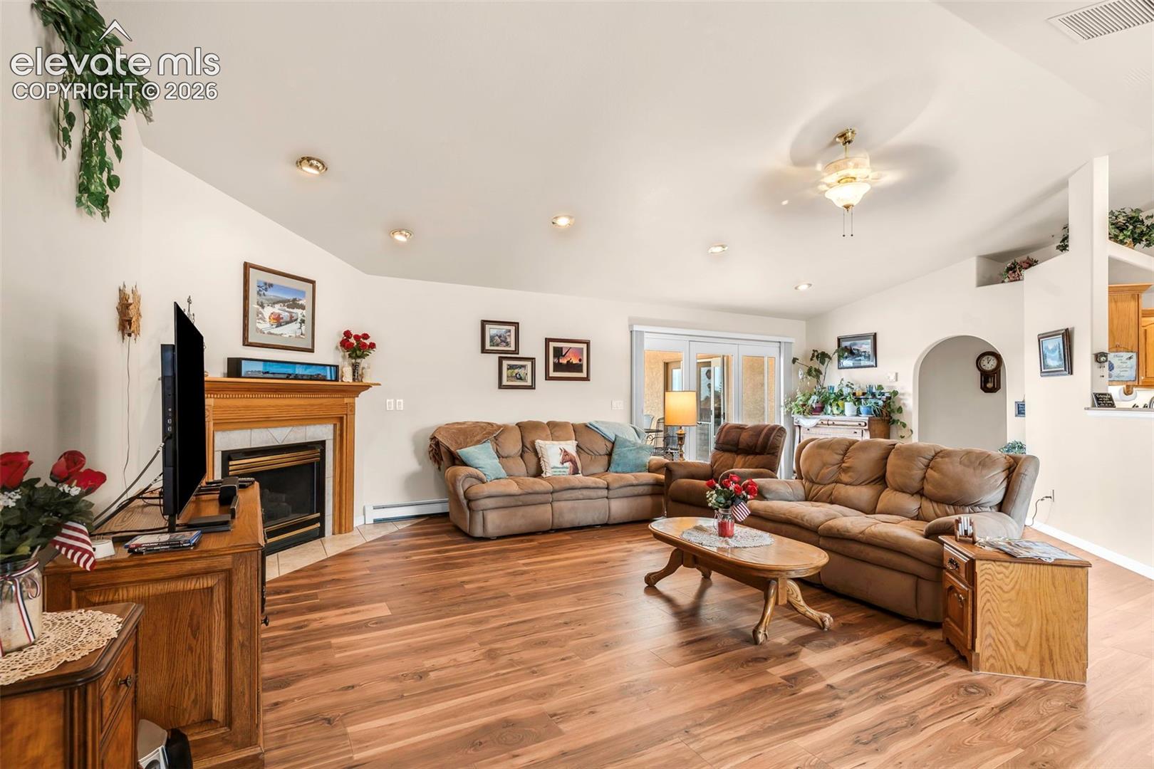 1165 S Oakleaf Drive