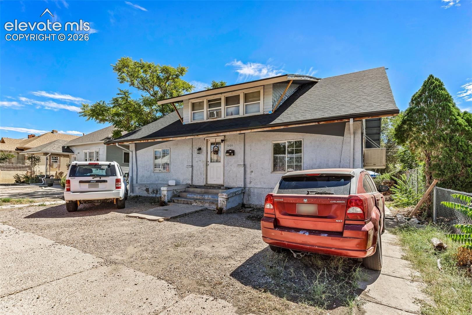1008 E 8th Street