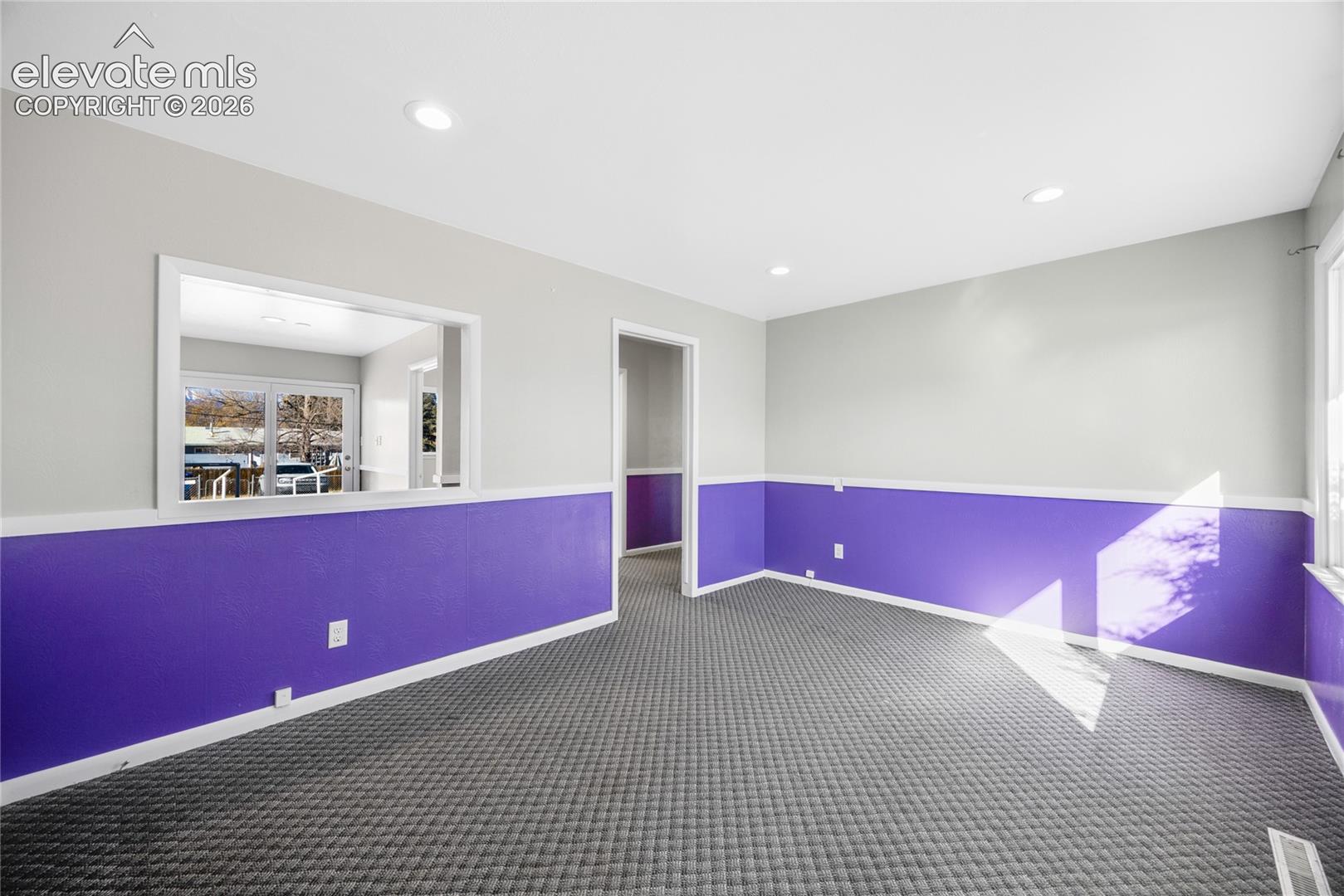 1710 N Circle Drive