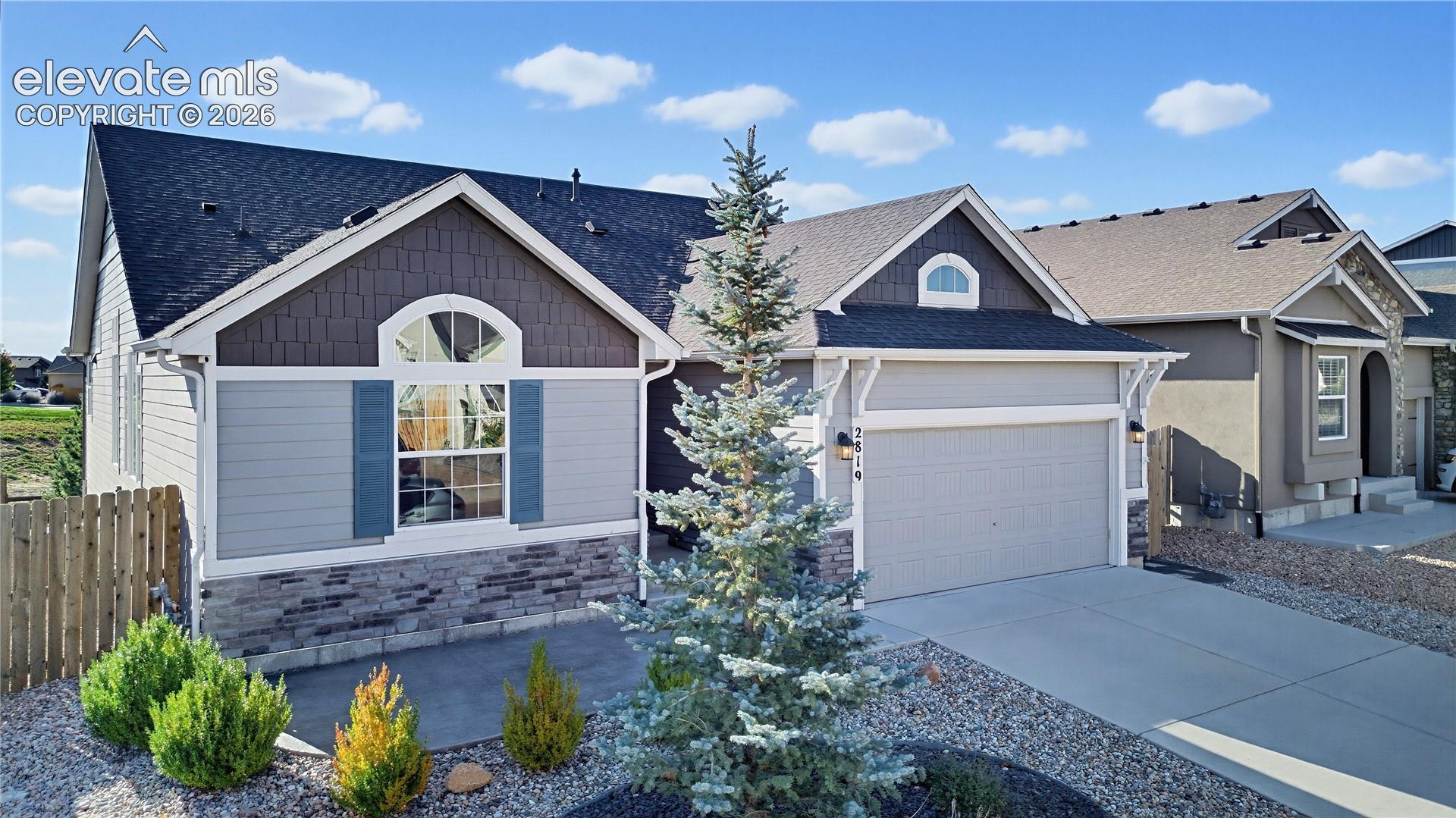 2819 Grand Prix Court
