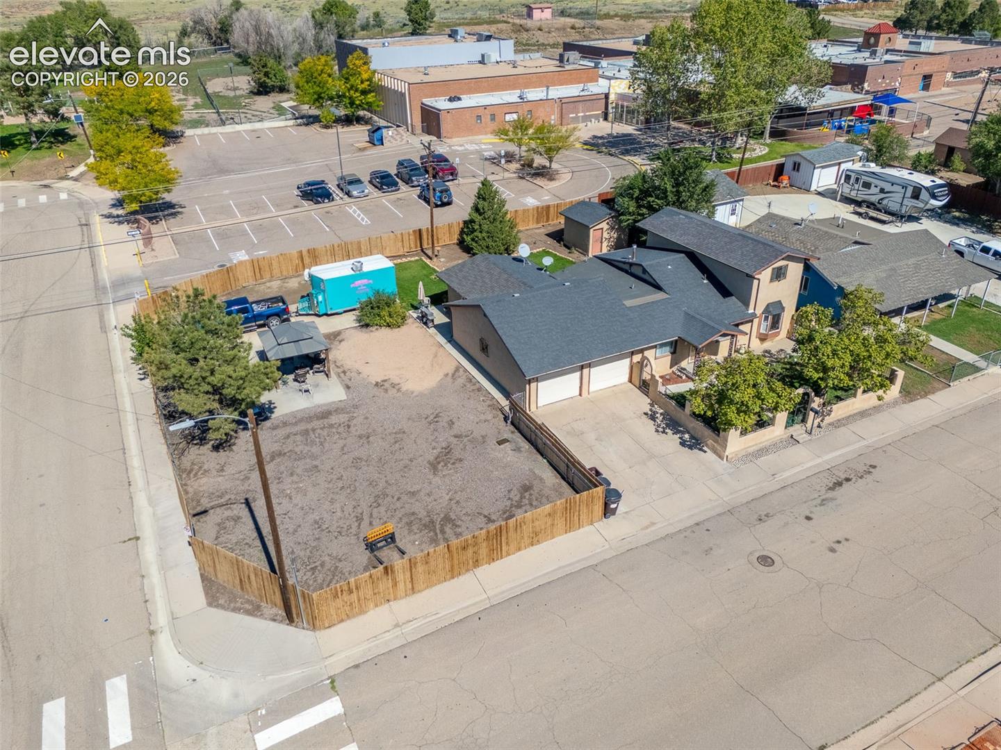 2803 E 16th Street