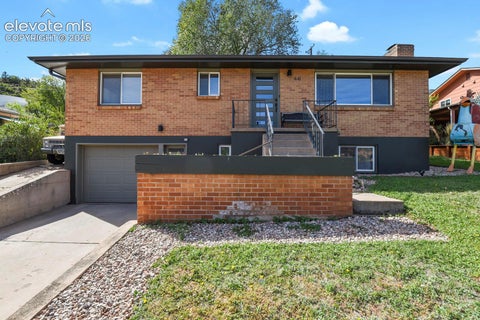 Photo of 441 E Fountain Place, Manitou Springs, CO 80829 (MLS # 1539432)