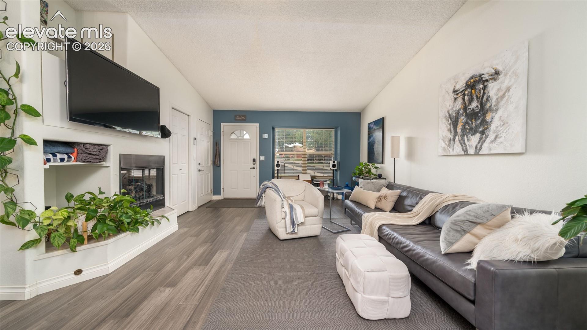 1338 E Parkway Drive