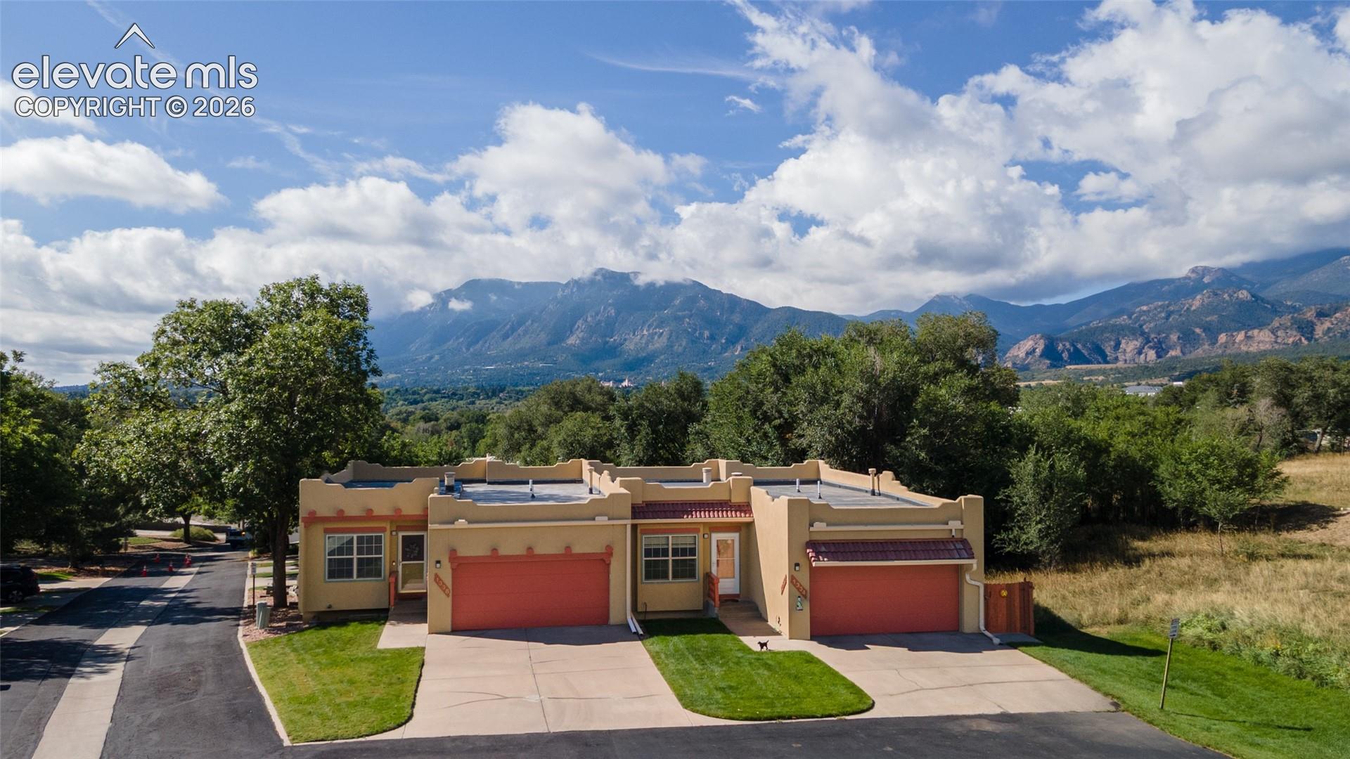 1338 E Parkway Drive