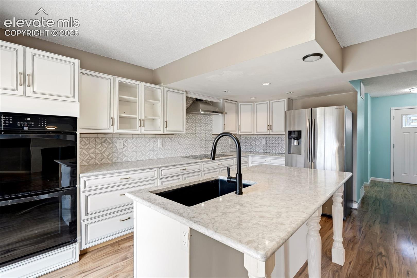 7542 RED MOUNTAIN Drive