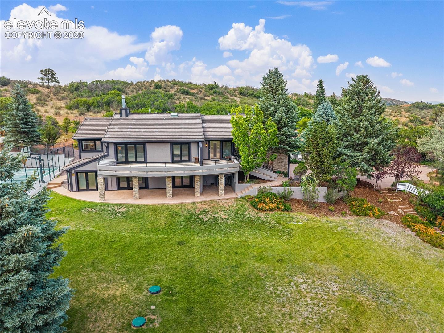 3572 White Bear Point
