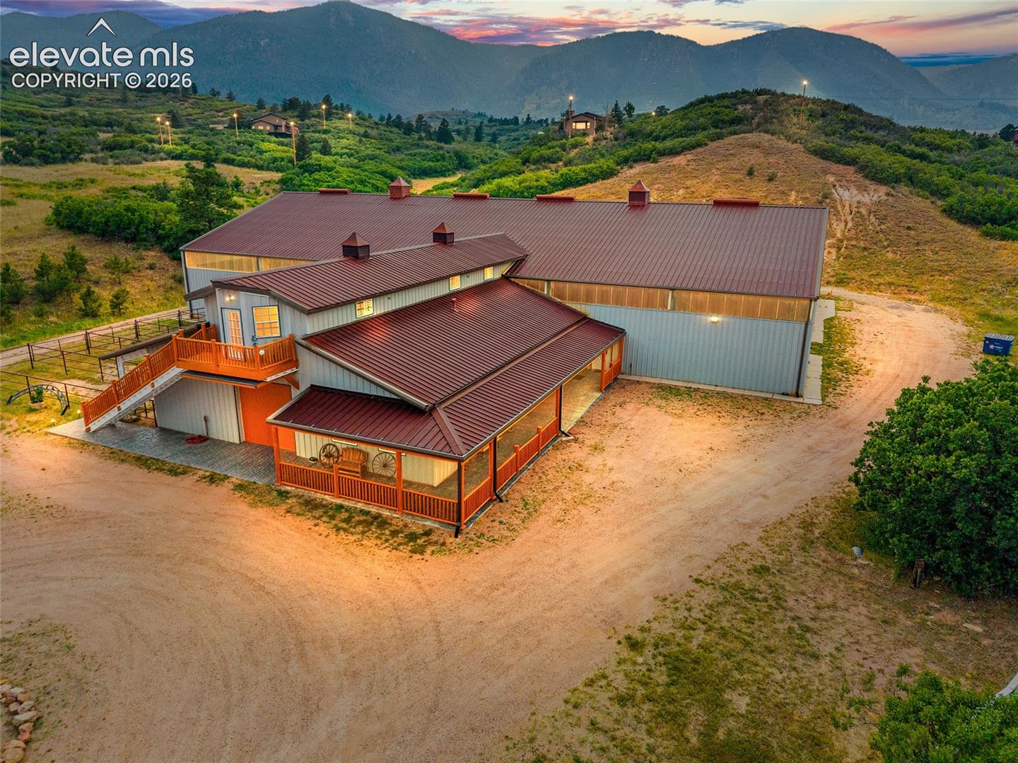 3572 White Bear Point