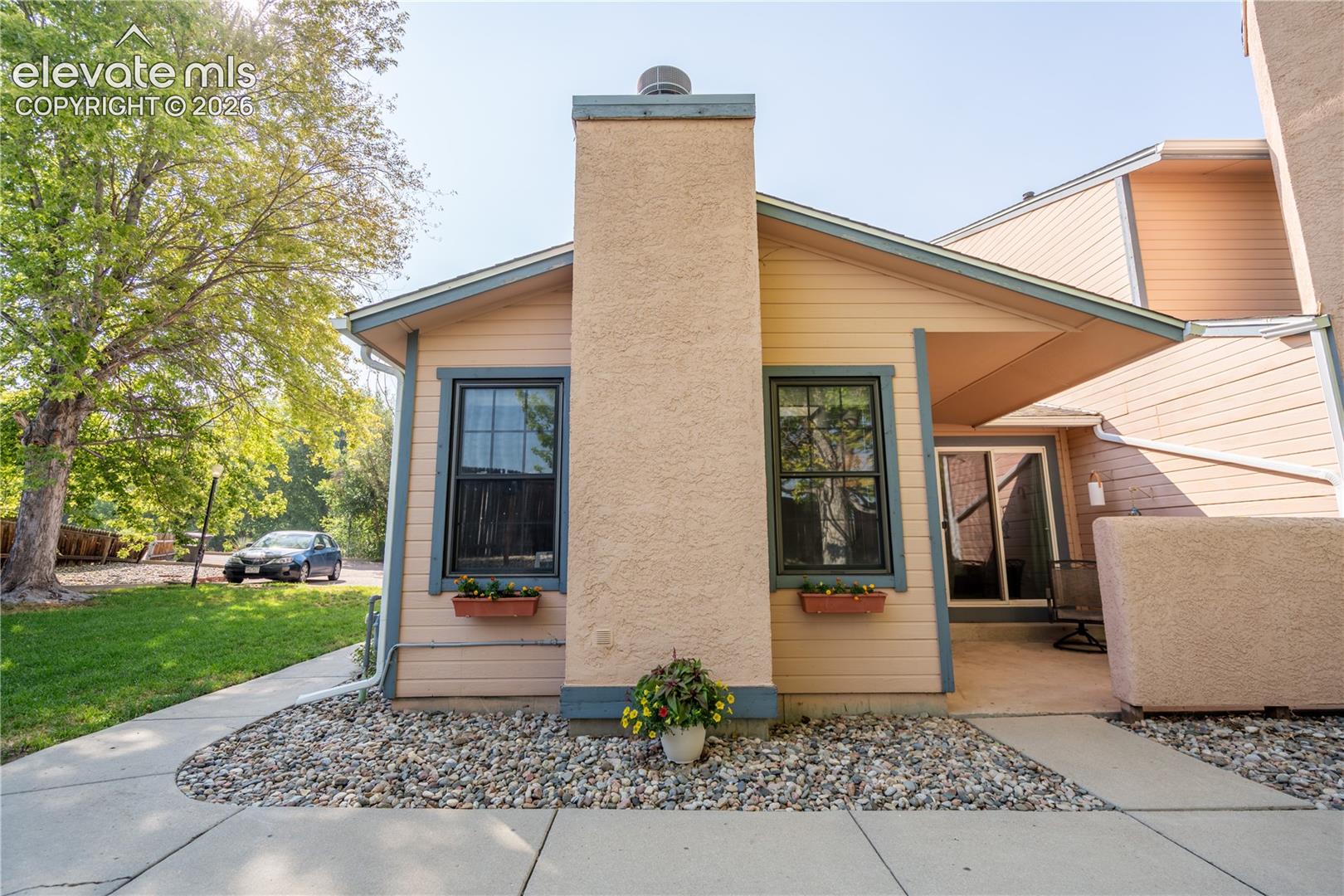 6833 Bobtail Drive