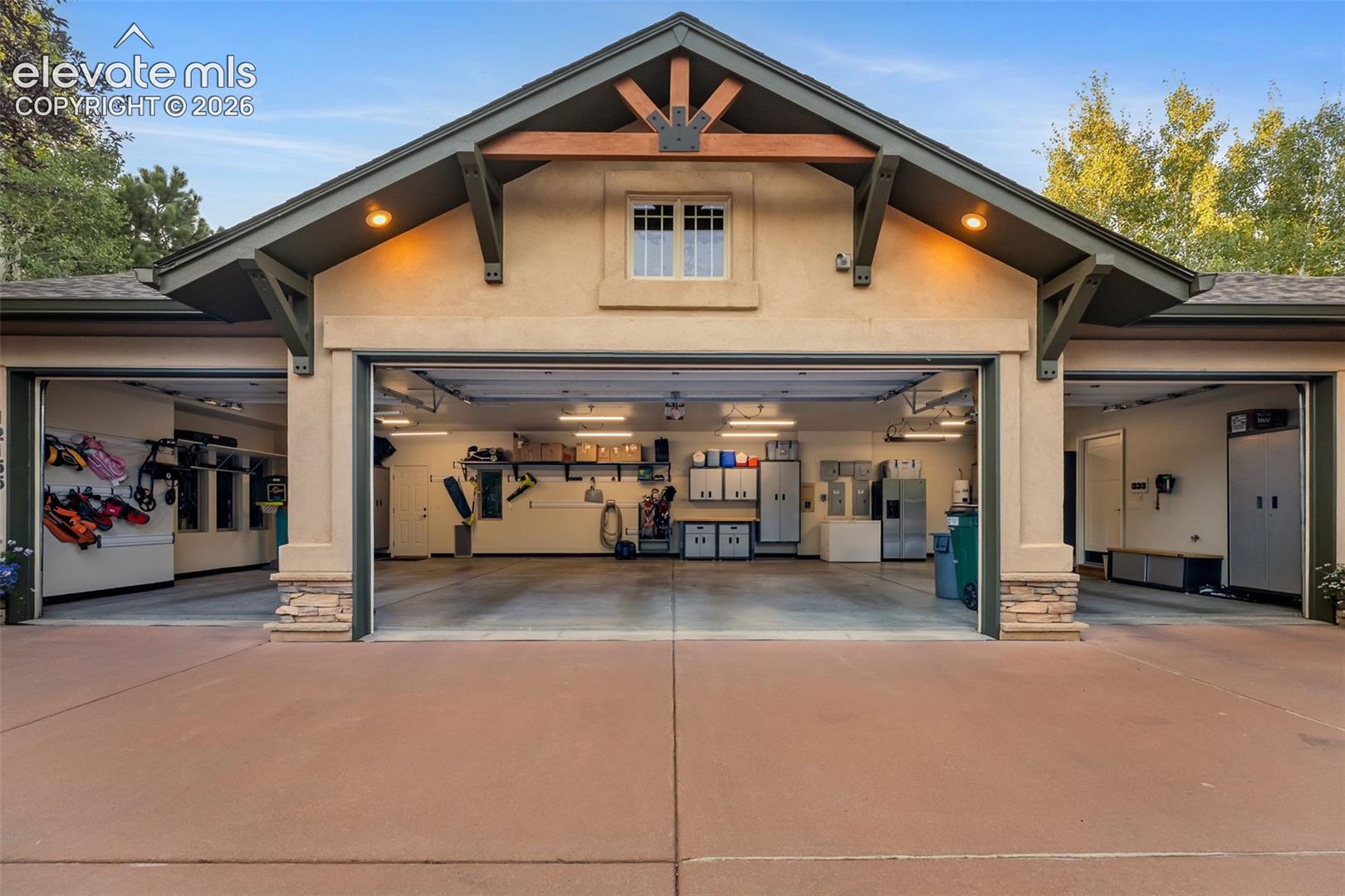12155 SPINE CREEK Place